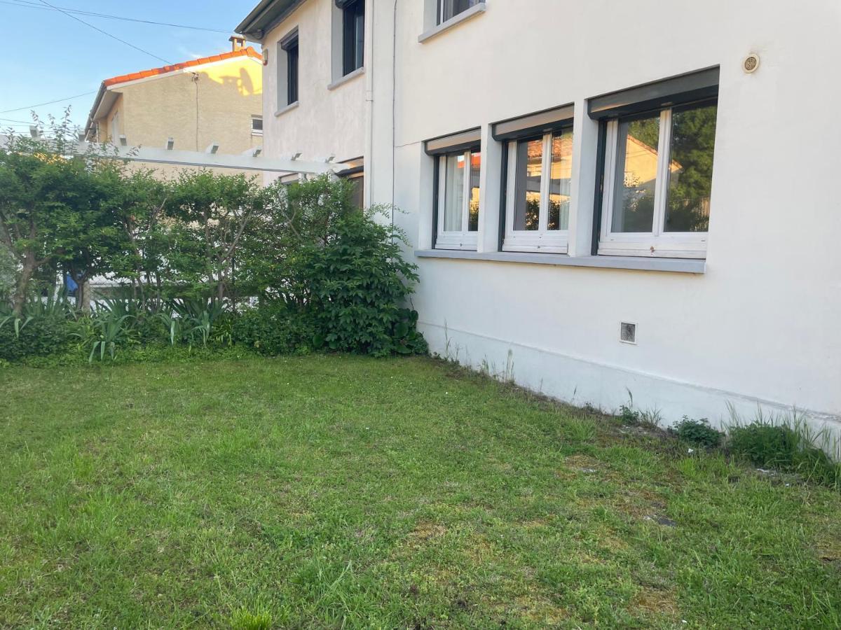 Cozy Oasis: Quiet 2-Room Apartment with Terrace and Free Parking Toulouse Exterior photo